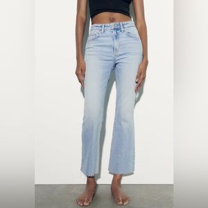 Zara Mid Rise Cropped Flare Jeans - light washed